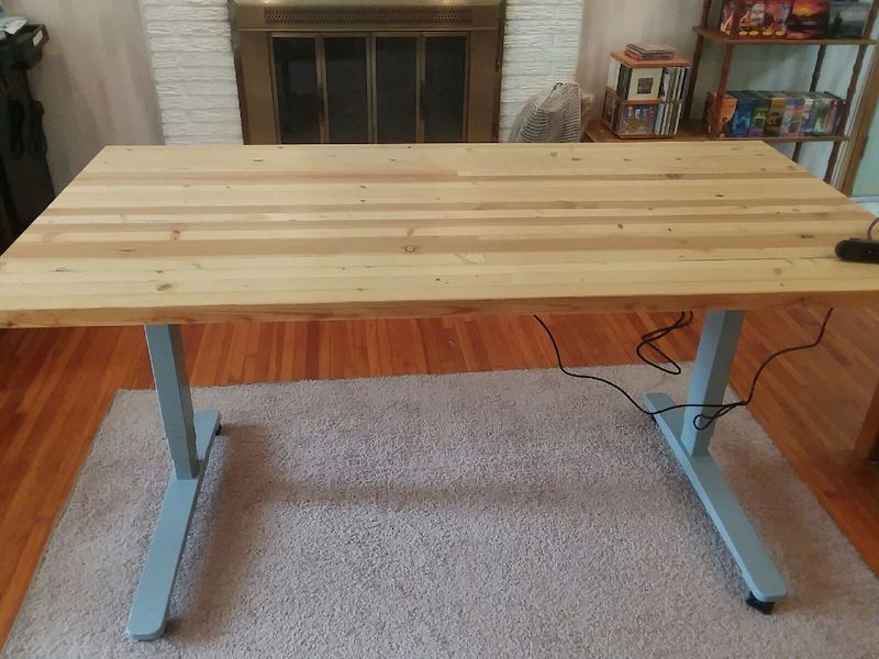 Desk on its legs